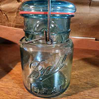 Pint Ball Blue IDEAL Canning Jar, Glass lid, Bale