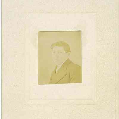 Photo of Unidentified Man in the Mohler/Follett Family