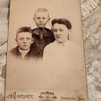 Gardner Photo, Napoleon Oh.