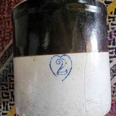Two Gallon Open Crock, Damage