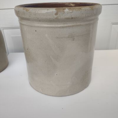 2 Gallon White Crock