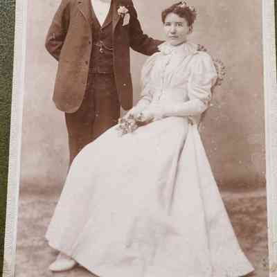 1900 Bill Like & Lizzie Beck Wedding Cabinet Card Photo