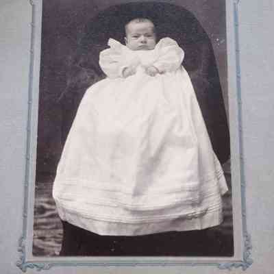 1905 Larry Schwab Cabinet Card Photo