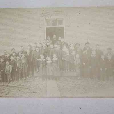 Rennecker Building, EENothetine Photographer, Class Photo Holgate