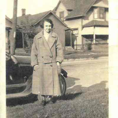 Unknown/Not Identified lady