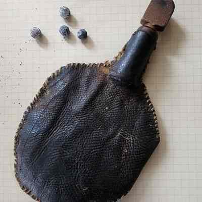 Handmade Leather Gunpowder/Shot Bag w/Wood Stopper