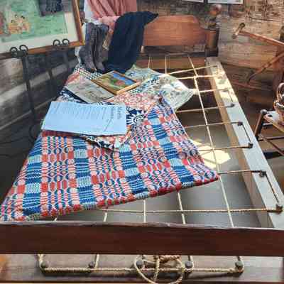 Antique Cannonball Rope Bed, 3/4