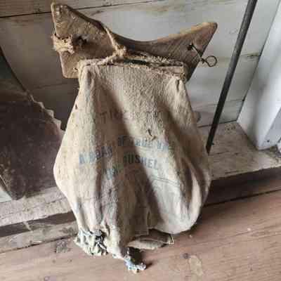 Seeder, Burlap