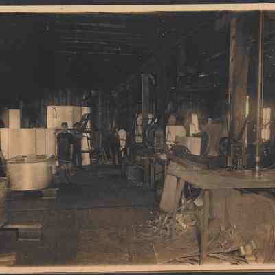 Heller Aller Factory Photo @ 1915