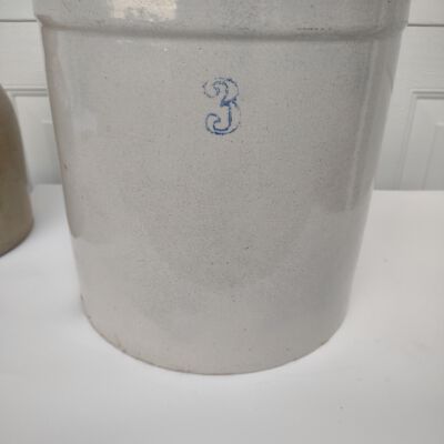 White 3 Gallon Crock