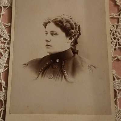 Cabinet Card, Lupton, Young Woman