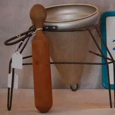 steal cone and pestle set