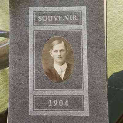 1903-04 Souvenir Class Roster