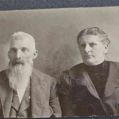 Gertrude & Pete Thome Photo