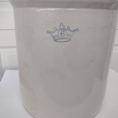 White 6 Gallon Crown Label Robinson Rasnbottom Crock