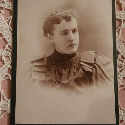 Cabinet Card By Gessner & Gardner