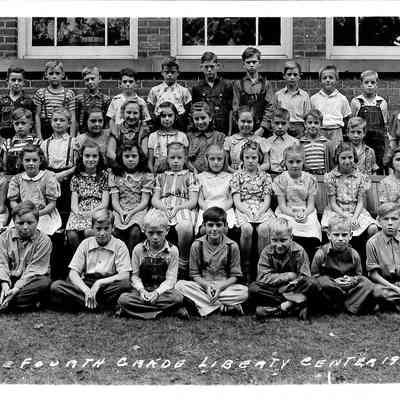 1940-41 4th grade class at Liberty Center School