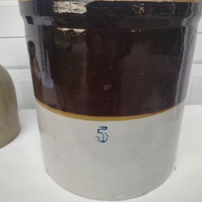 5 Gallon, Brown & White Crock