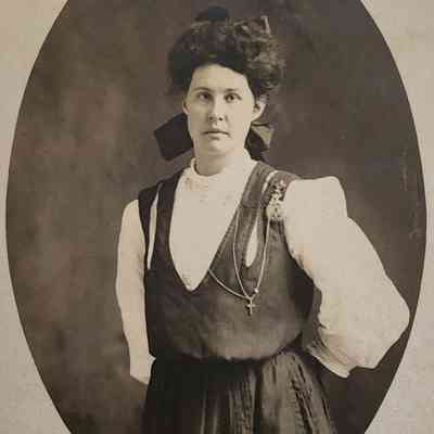 1907 Phoebe Dickman, Portrait Postcard, New Bavaria, Oh
