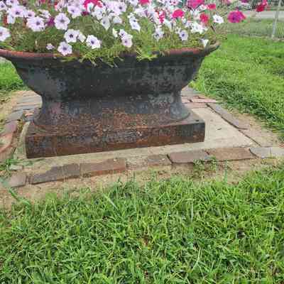 Cast Iron Tub/Planter