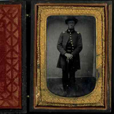 Photo of Unidentified Man in Civil War Uniform from the Mohler/Follett Family