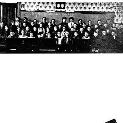 Photo of Middle School Students in The Liberty Center Public School in March 1903