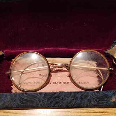Dr. JR Bollen, MD, Oculist, 1/20 10KT Eyeglasses, Case