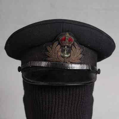 1940-1945 Royal Canadian Navy officer's service dress cap.