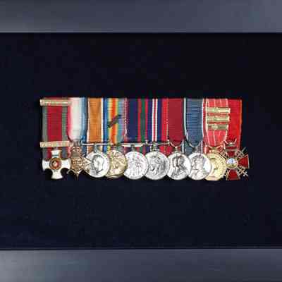 1939-1945 Canadian Volunteer Service Medal (miniature).