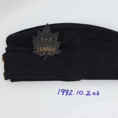 Cap, Service