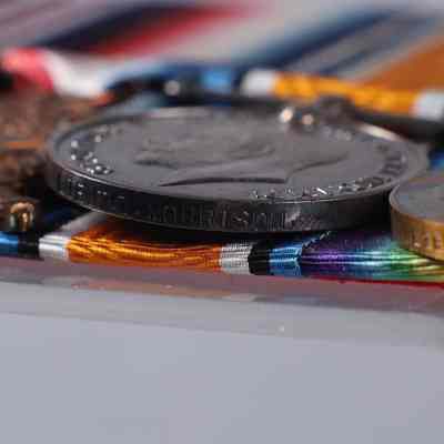Medal Rim Right