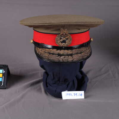 Cap, Service