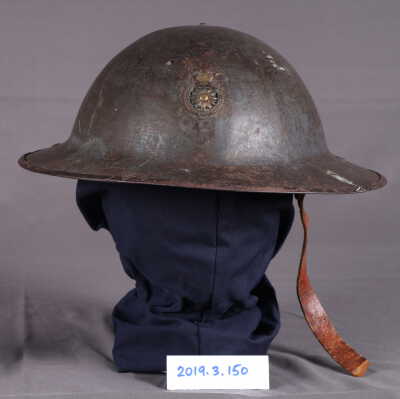 1917 - 1918 2nd pattern painted Brodie helmet with Princess Patricia's Canadian Light Infantry badge
