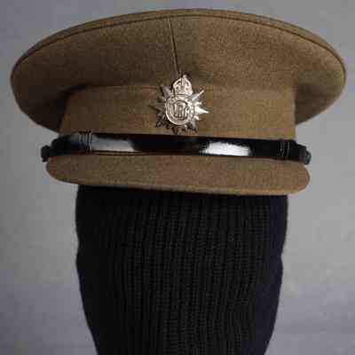 1942-1945 Victoria Rifles Canada Officer's Service Dress Cap