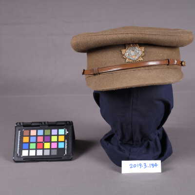 1917-1918 FGH officer's service dress cap w/badge