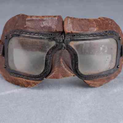 1940 Royal Canadian Air Force No. 22c flying goggles