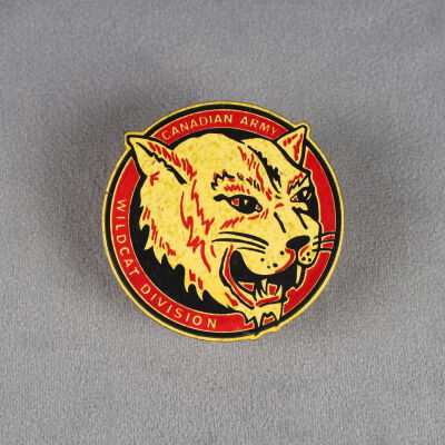 1942-1943 Canadian Army "Wildcat Division" helmet decal.