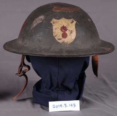 1917-1918 painted 2nd pattern Brodie helmet with 1st Mortar Battery insignia