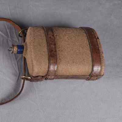 1913 Canadian Militia Oliver Pattern Waterbottle w/sling