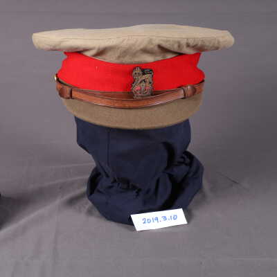 Cap, Service