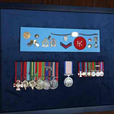 1939-1945 Defence Medal.
