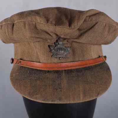 1916 CEF 118th Infantry Battalion Lieutenant's Cap with Badge