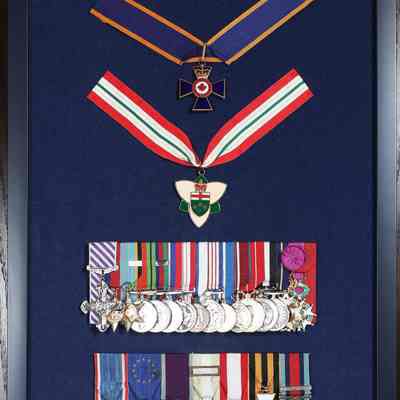 1939-1945 Canadian Volunteer Service Medal w/overseas bar.