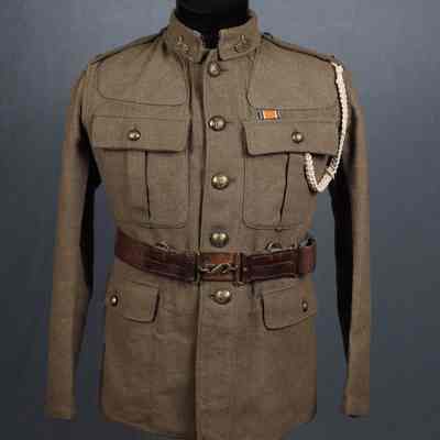 1918 First Tank Battn. service dress jacket "Cpl. V.E. Scully"
