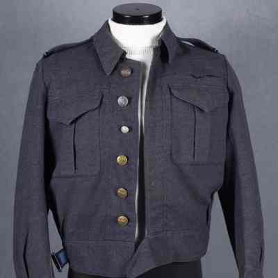 1942 RCAF Battledress Jacket with 3 Abnormal Buttons