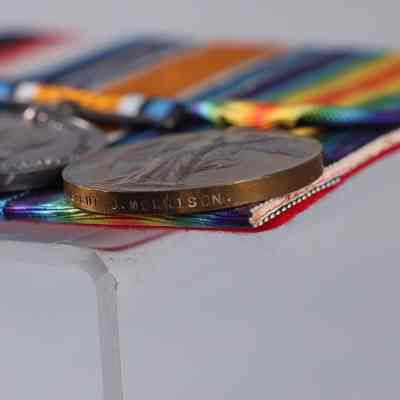 Medal Rim Right
