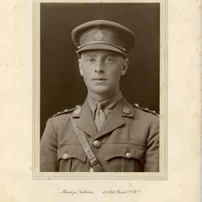 Photograph "Studio portrait of an unidentified PPCLI Lieutenant."