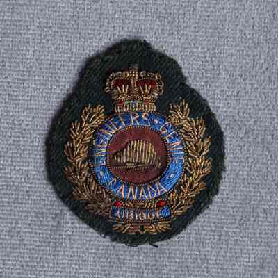 1980's Royal Canadian Engineers Officer's beret cap badge