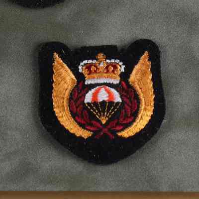 1968-1970 Canadian Forces Para-rescue wing qualification badge.