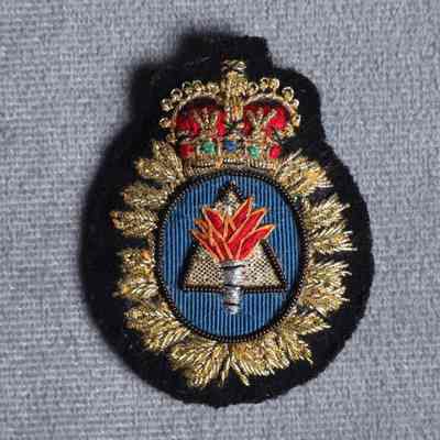 1975-present Canadian Forces Training & Development Branch beret badge